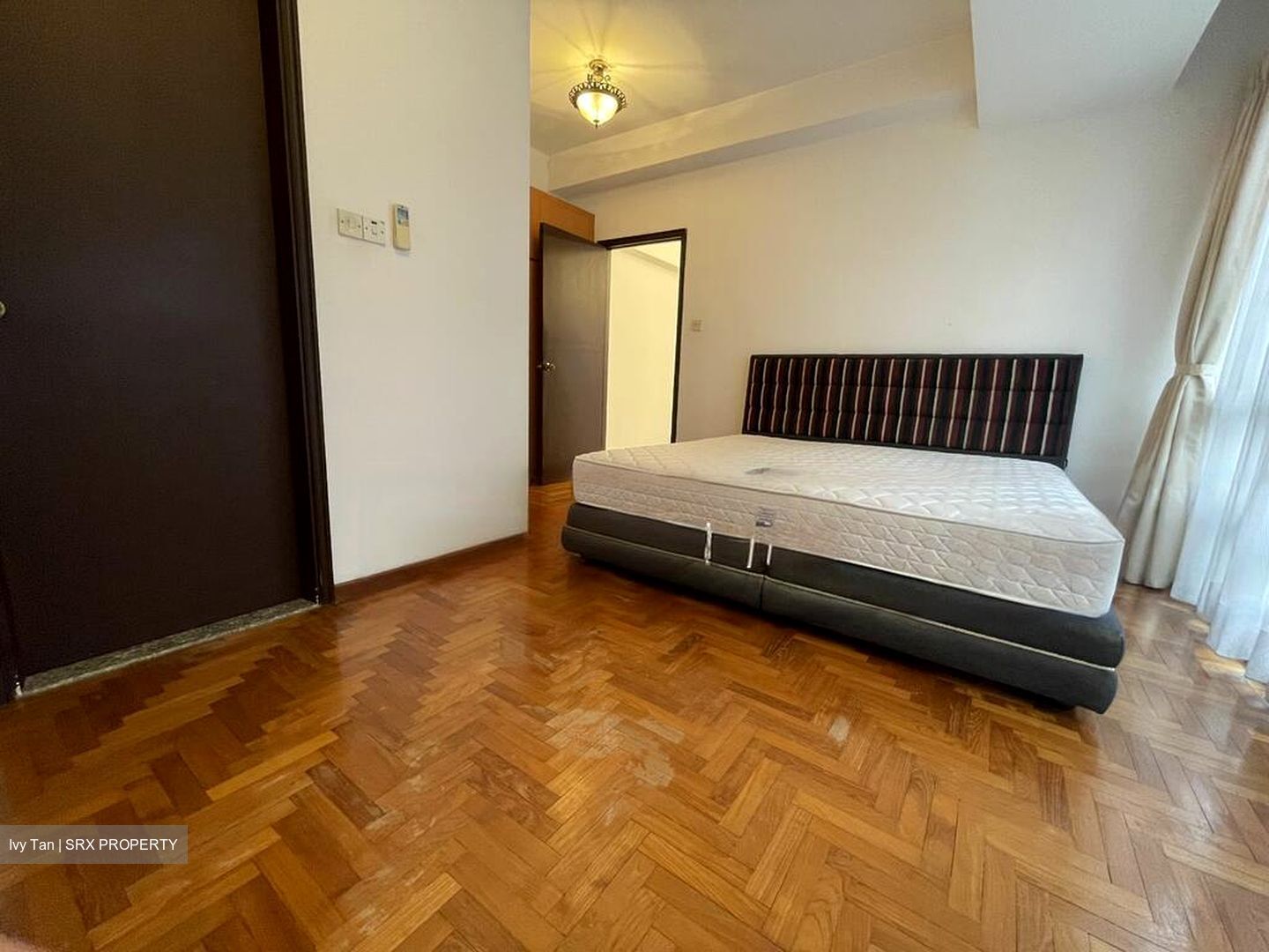 UE Square (D9), Apartment #539186961